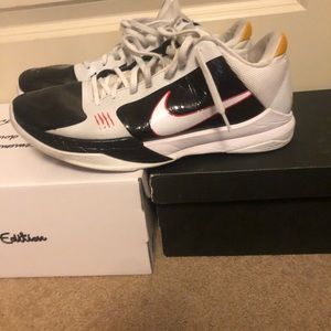 Kobe five protro size 13 okay condition